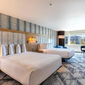 https://silver-cloud-broadway.seattlehotelsites.com